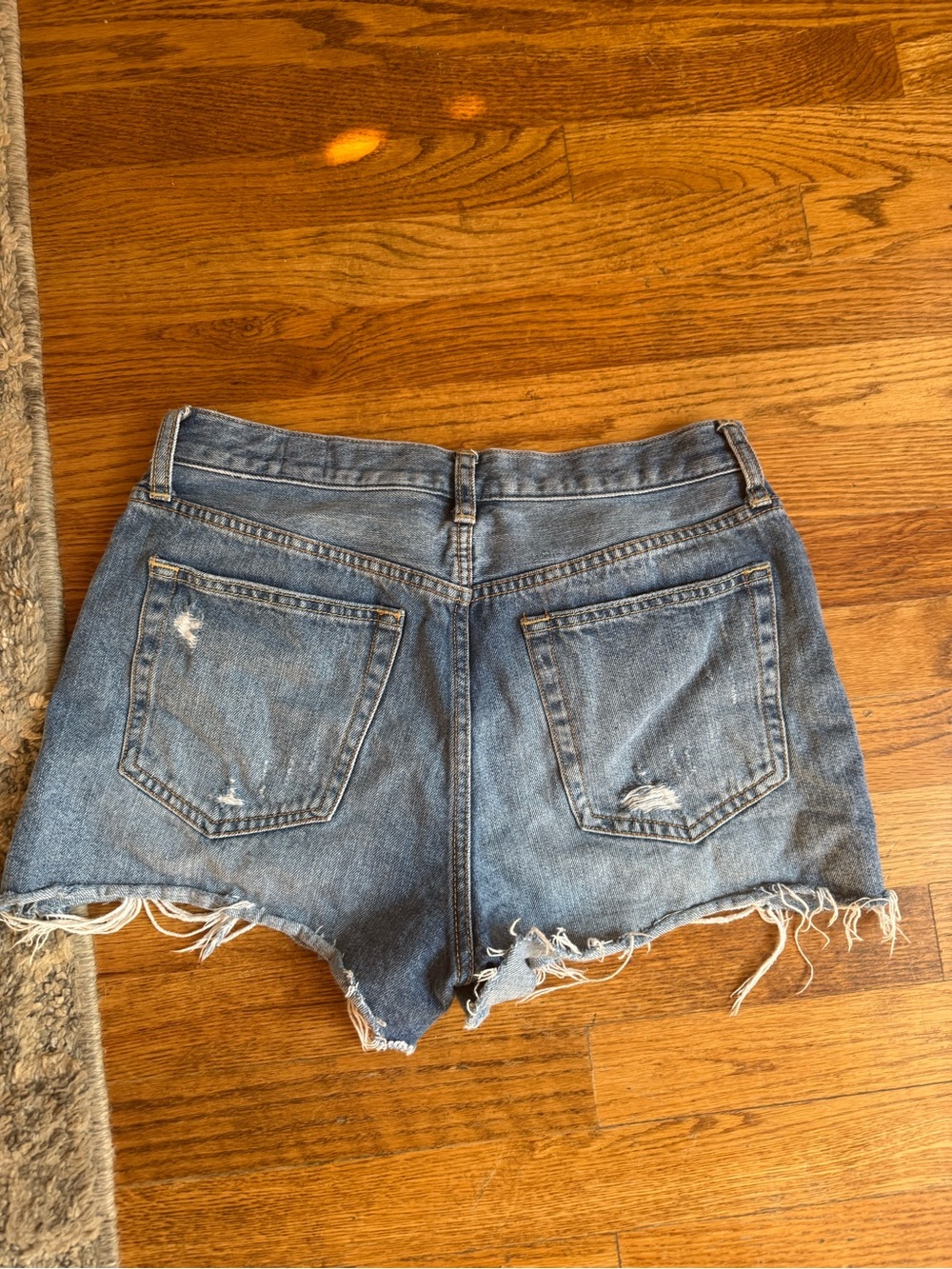 We the Free Jean Shorts sz: 28 - Picture 3 of 3